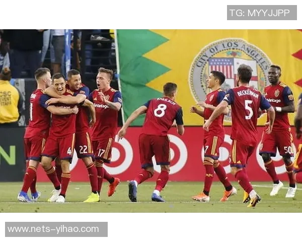 亚特兰大联与迈阿密的激烈对决展现足球魅力与团队精神 亚特兰大联与迈阿密的激烈对决展现足球魅力与团队精神